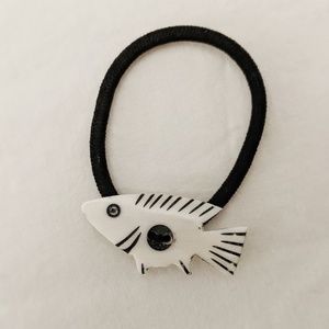 MOVING SALE! NWT Fish Bone Look Hair Barrette Hair Tie 🐟